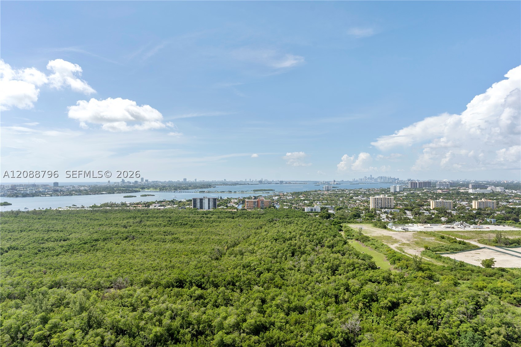 2411 laguna cir #2802, North Miami FL 33181