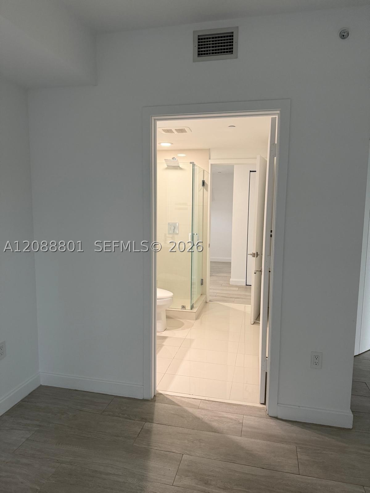55 SW 9th St #2401, Miami FL 33130