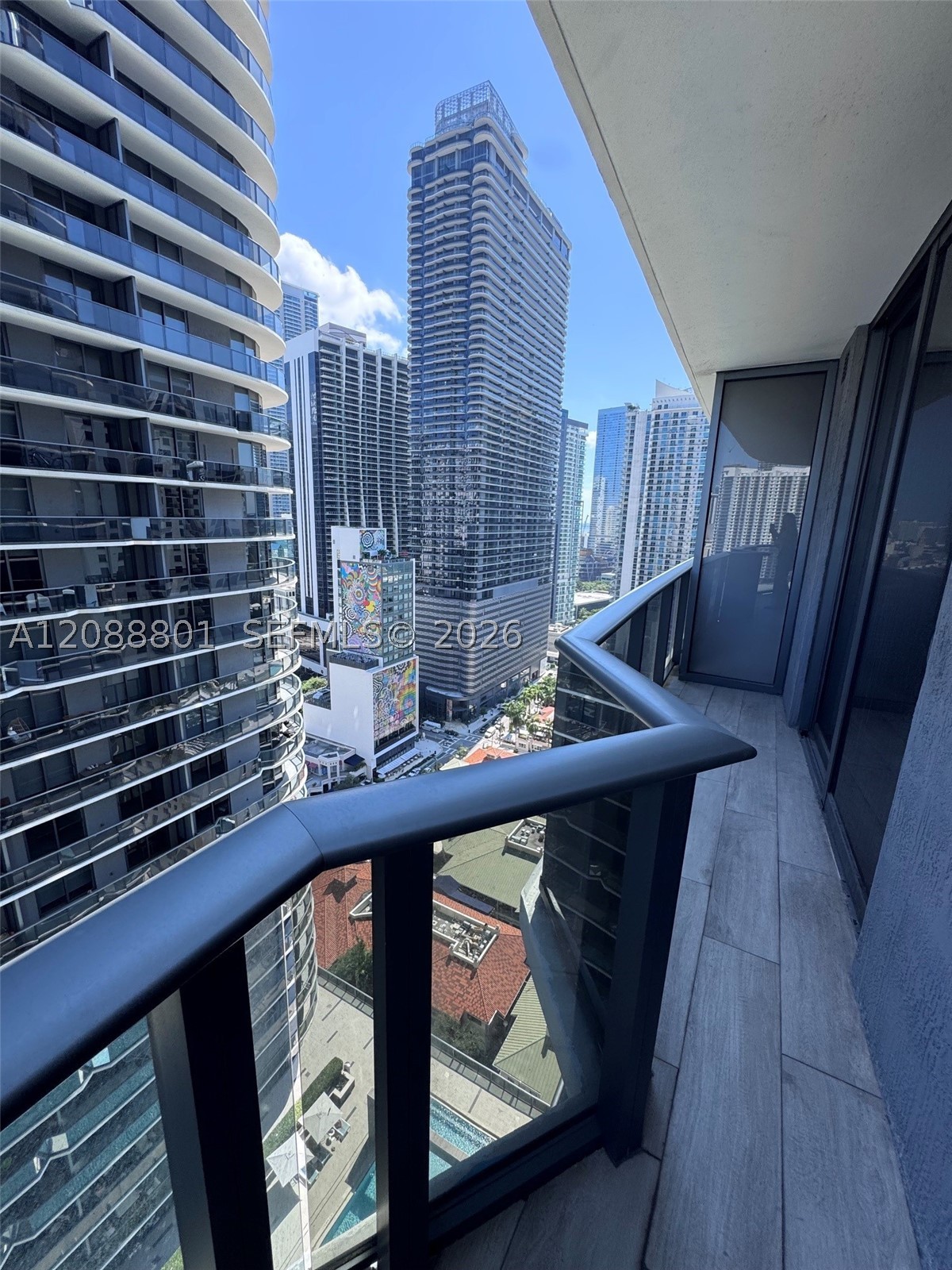 55 SW 9th St #2401, Miami FL 33130