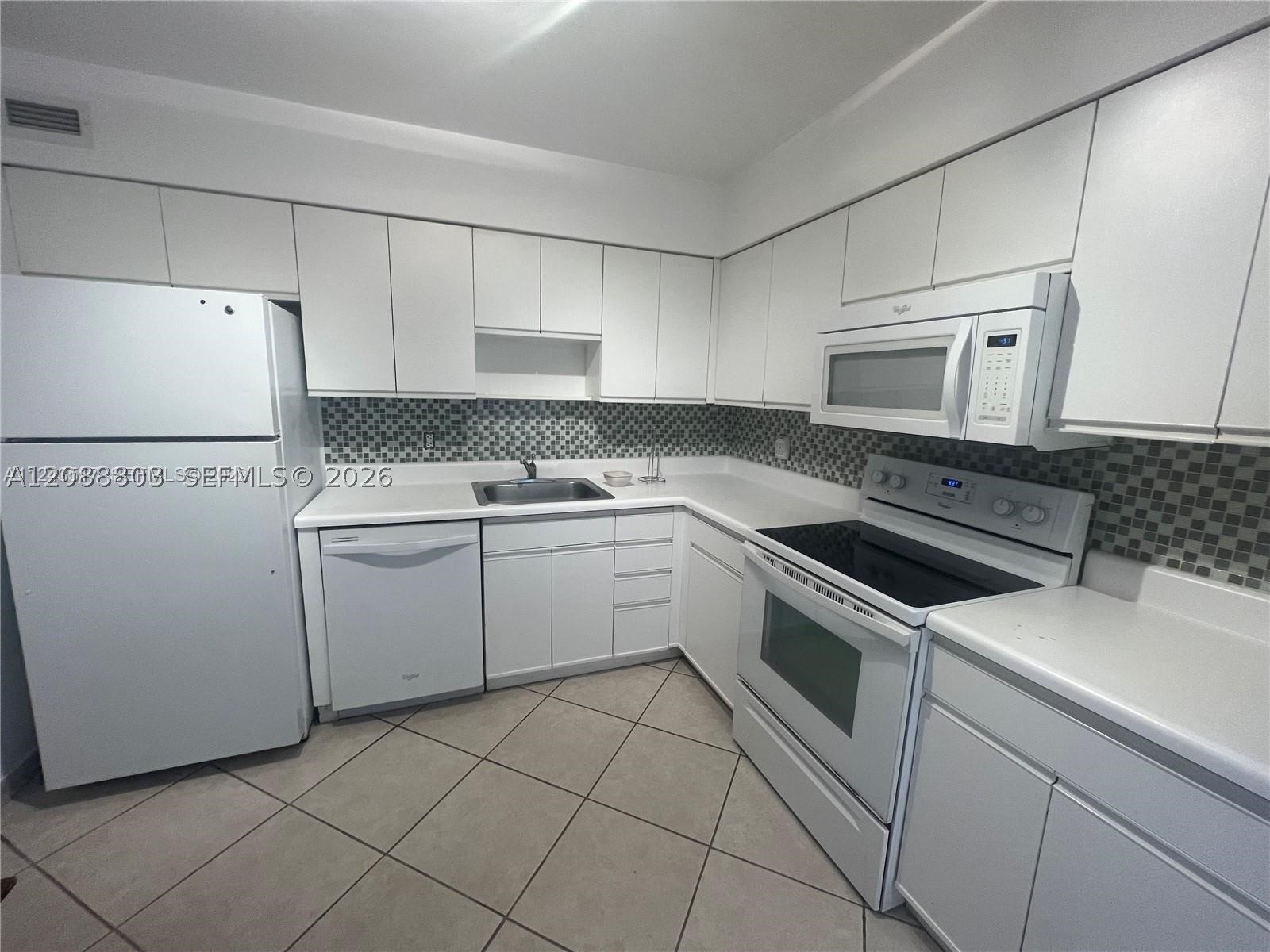 5161 Collins Ave #1710, Miami Beach FL 33140