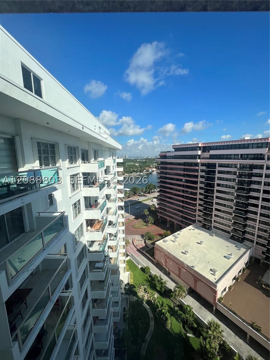5161 Collins Ave #1710, Miami Beach FL 33140