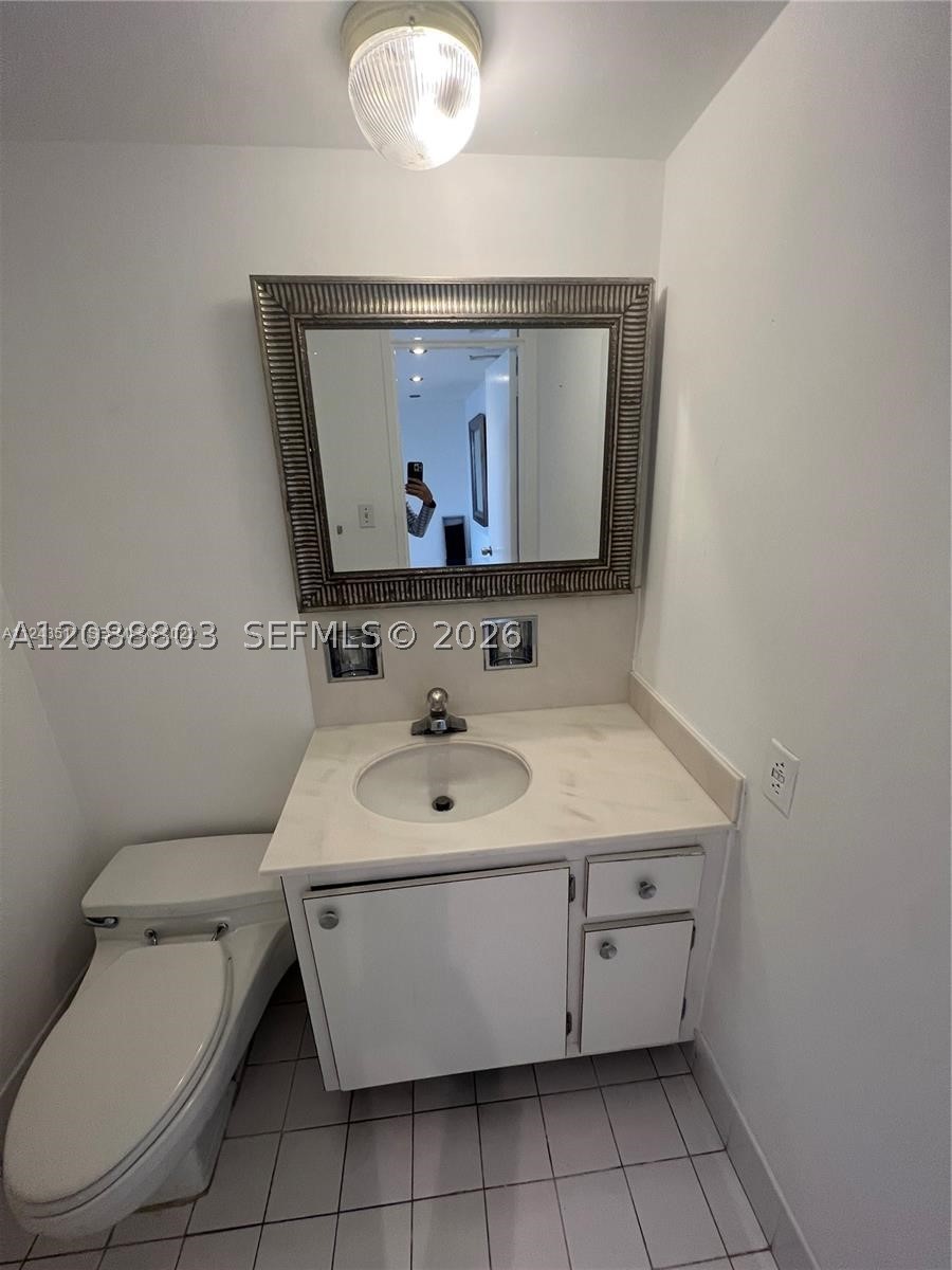 5161 Collins Ave #1710, Miami Beach FL 33140