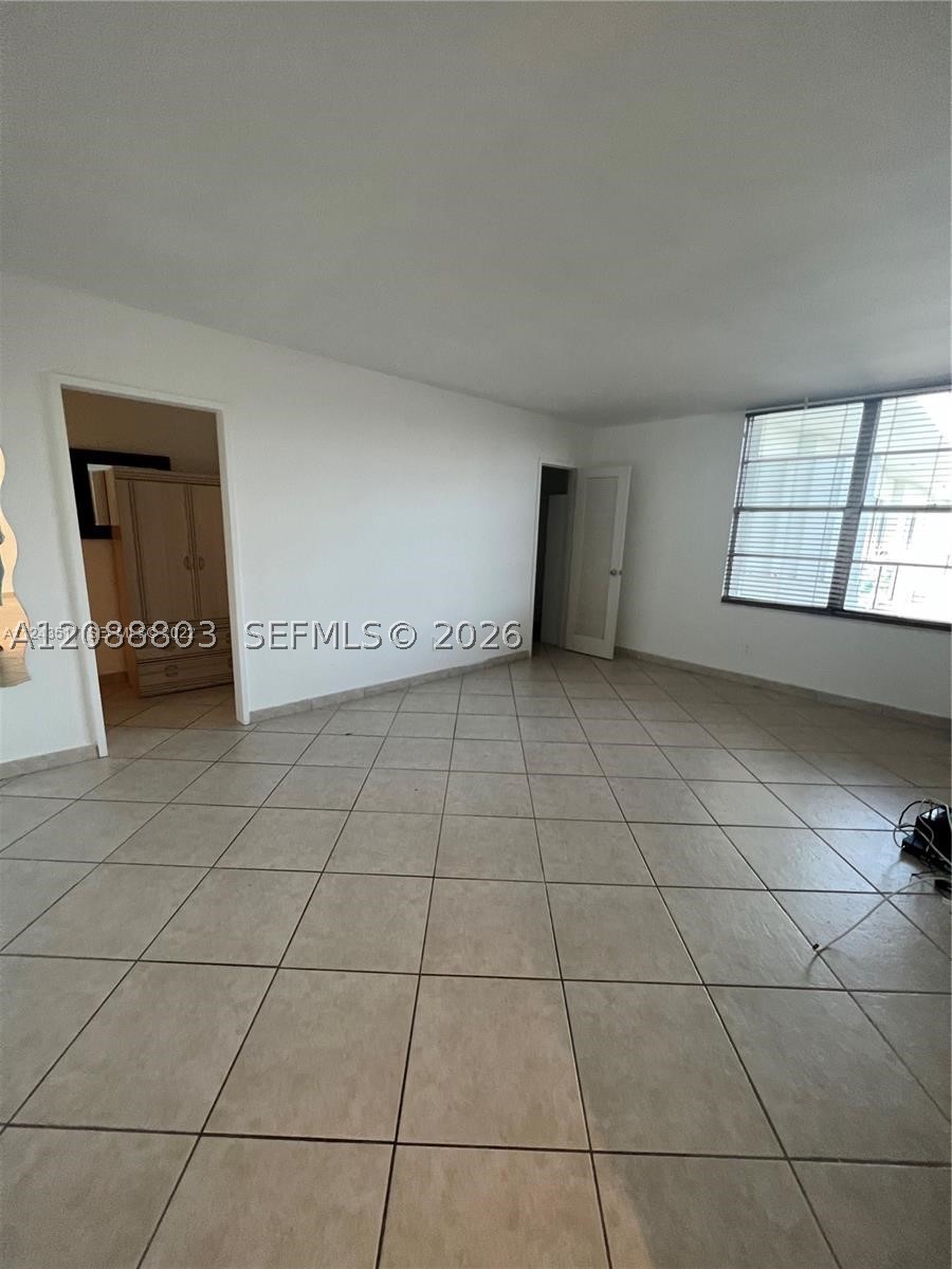 5161 Collins Ave #1710, Miami Beach FL 33140
