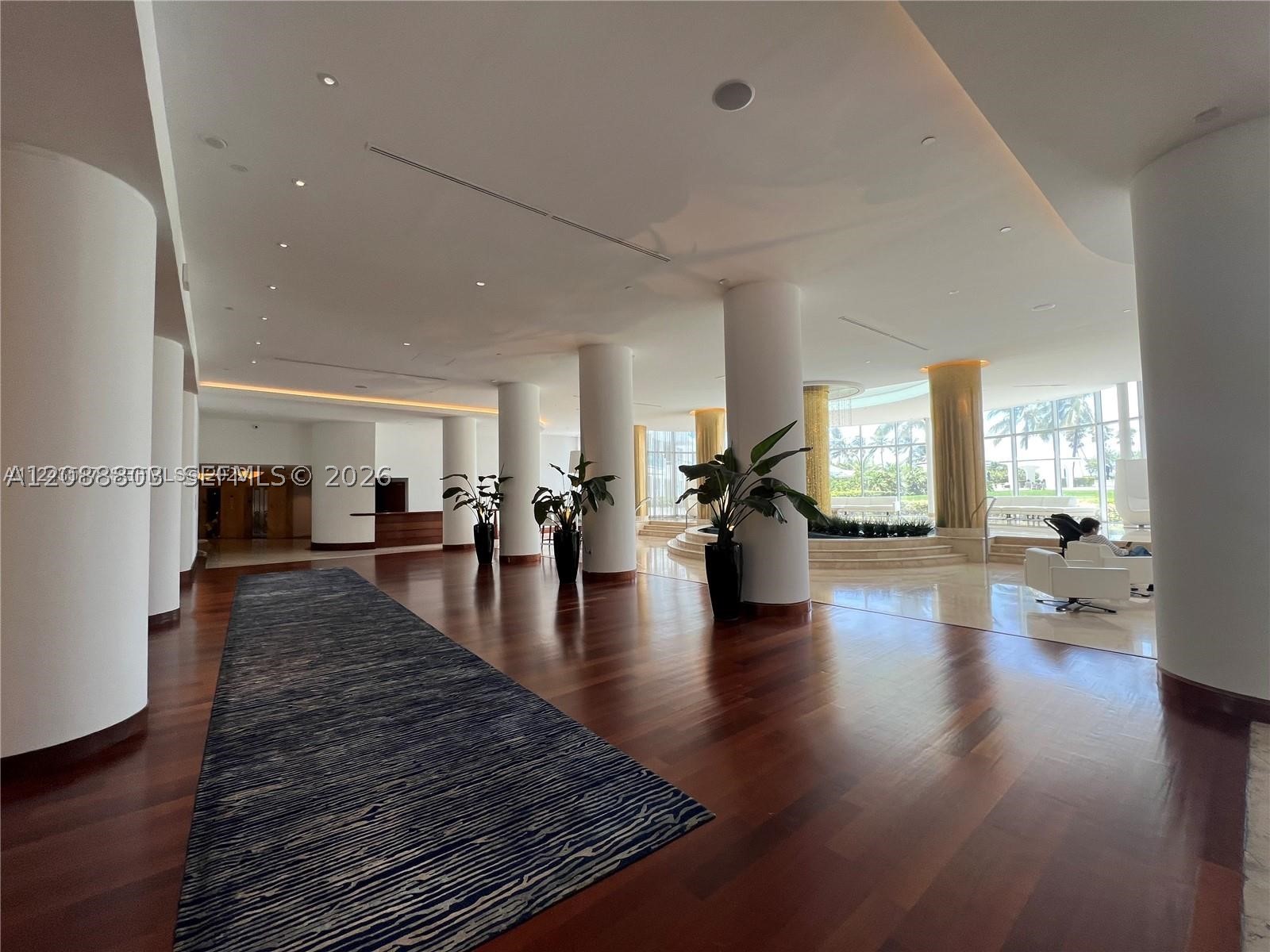5161 Collins Ave #1710, Miami Beach FL 33140