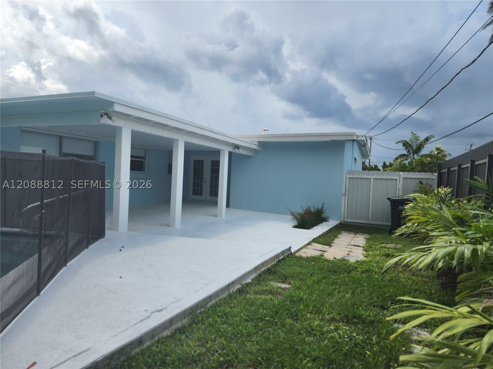 9301 SW 54th St, Miami FL 33165