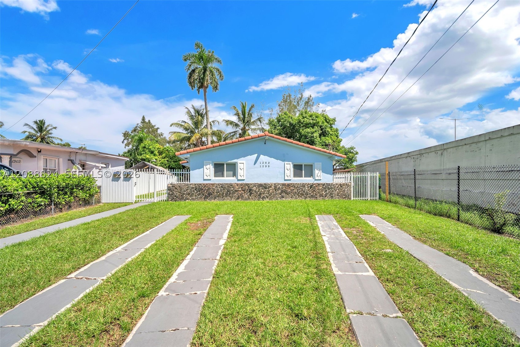 1255 NW 32nd Ct #1255, Miami FL 33125