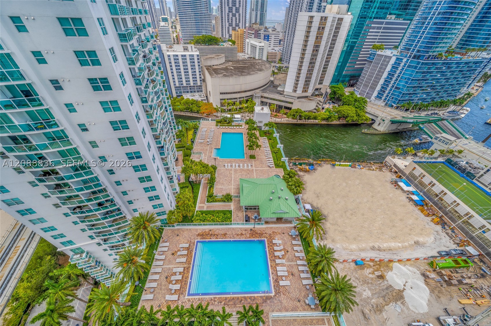 41 SE 5th St #1407, Miami FL 33131