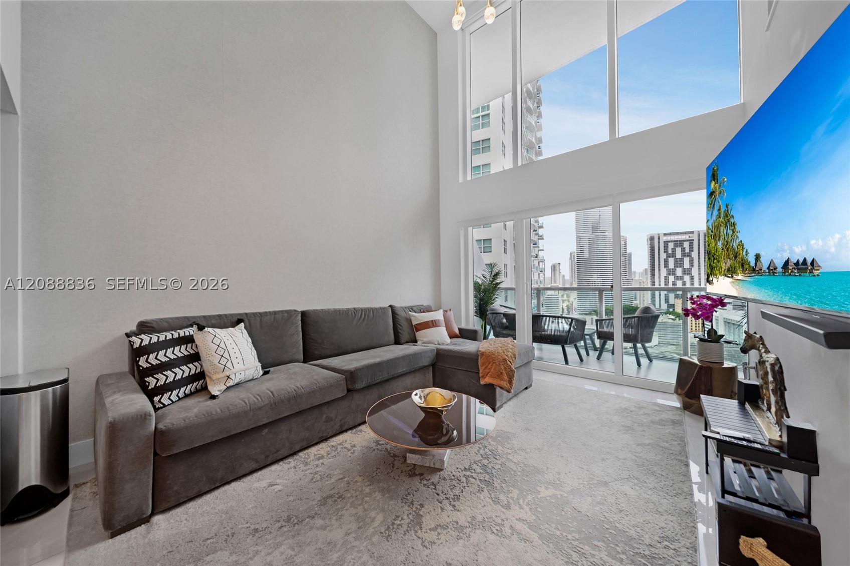41 SE 5th St #1407, Miami FL 33131