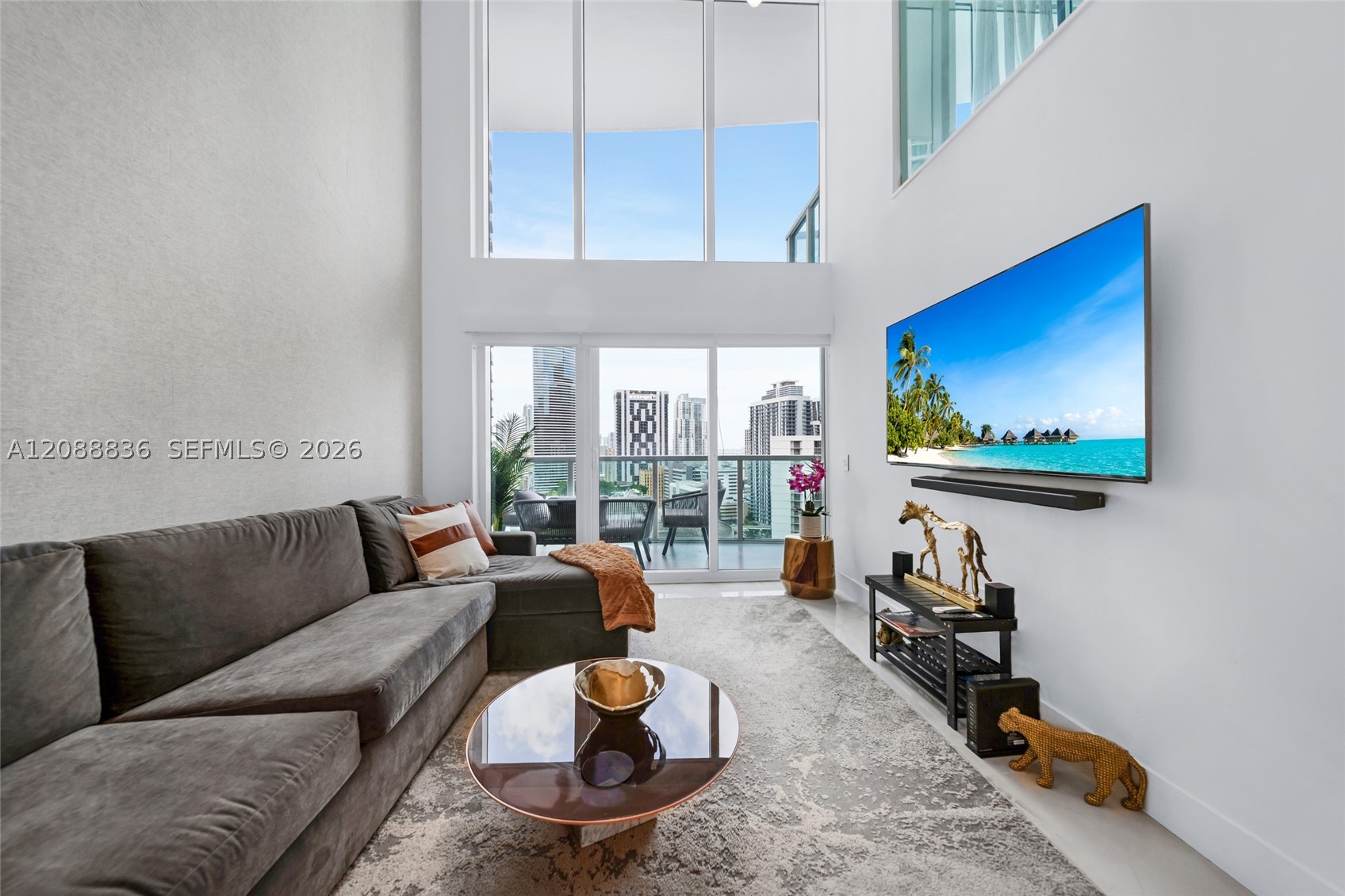 41 SE 5th St #1407, Miami FL 33131
