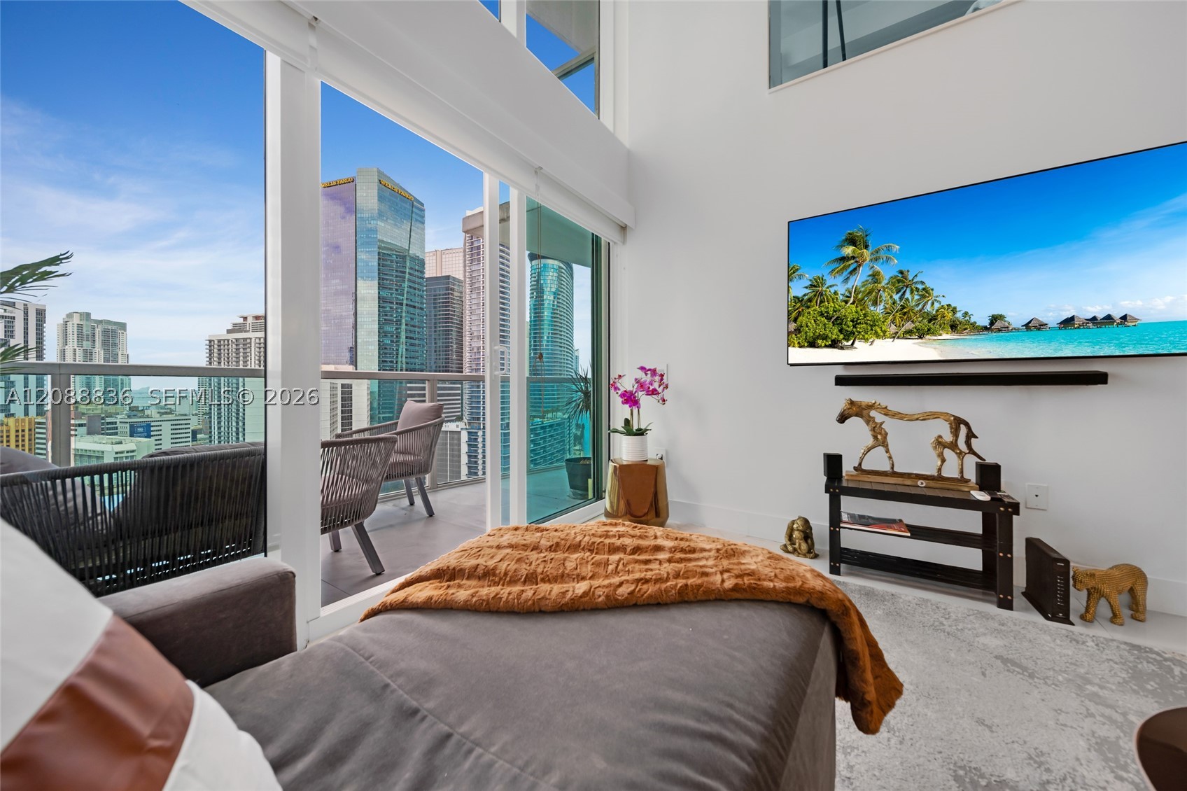 41 SE 5th St #1407, Miami FL 33131