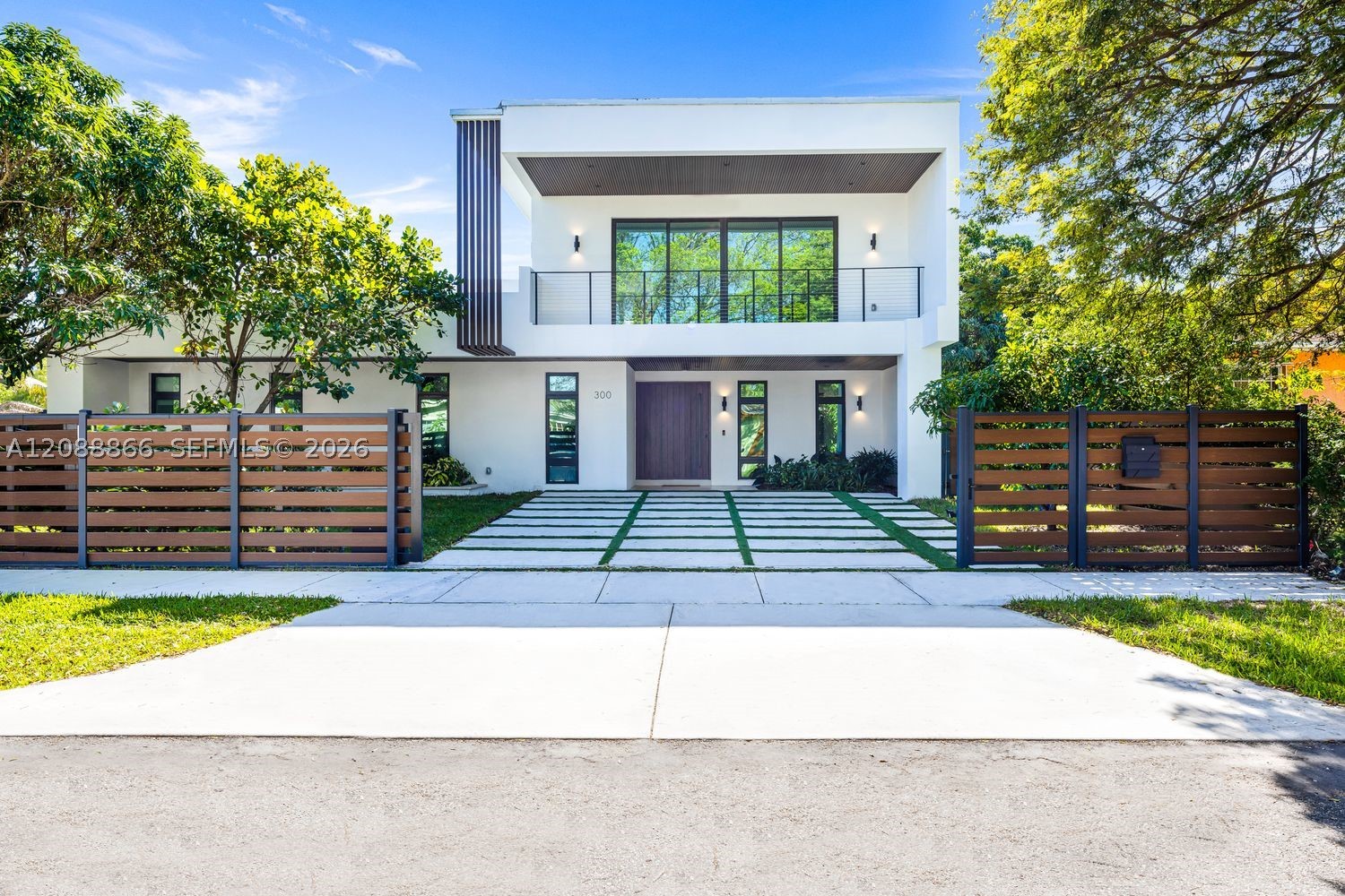 300 NE 48th St, Miami FL 33137
