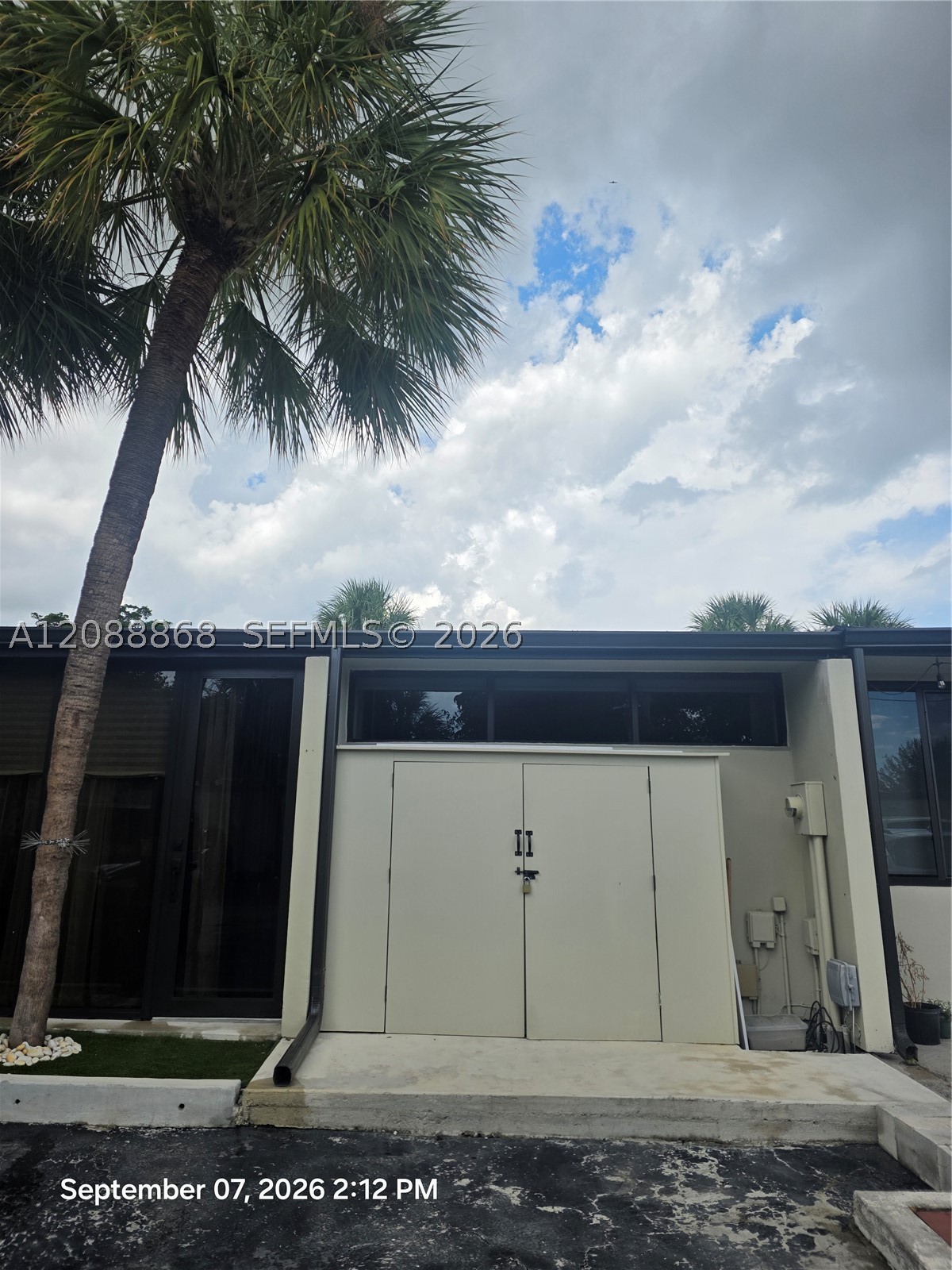 6446 E Miami Lakes Dr E, Miami Lakes FL 33014