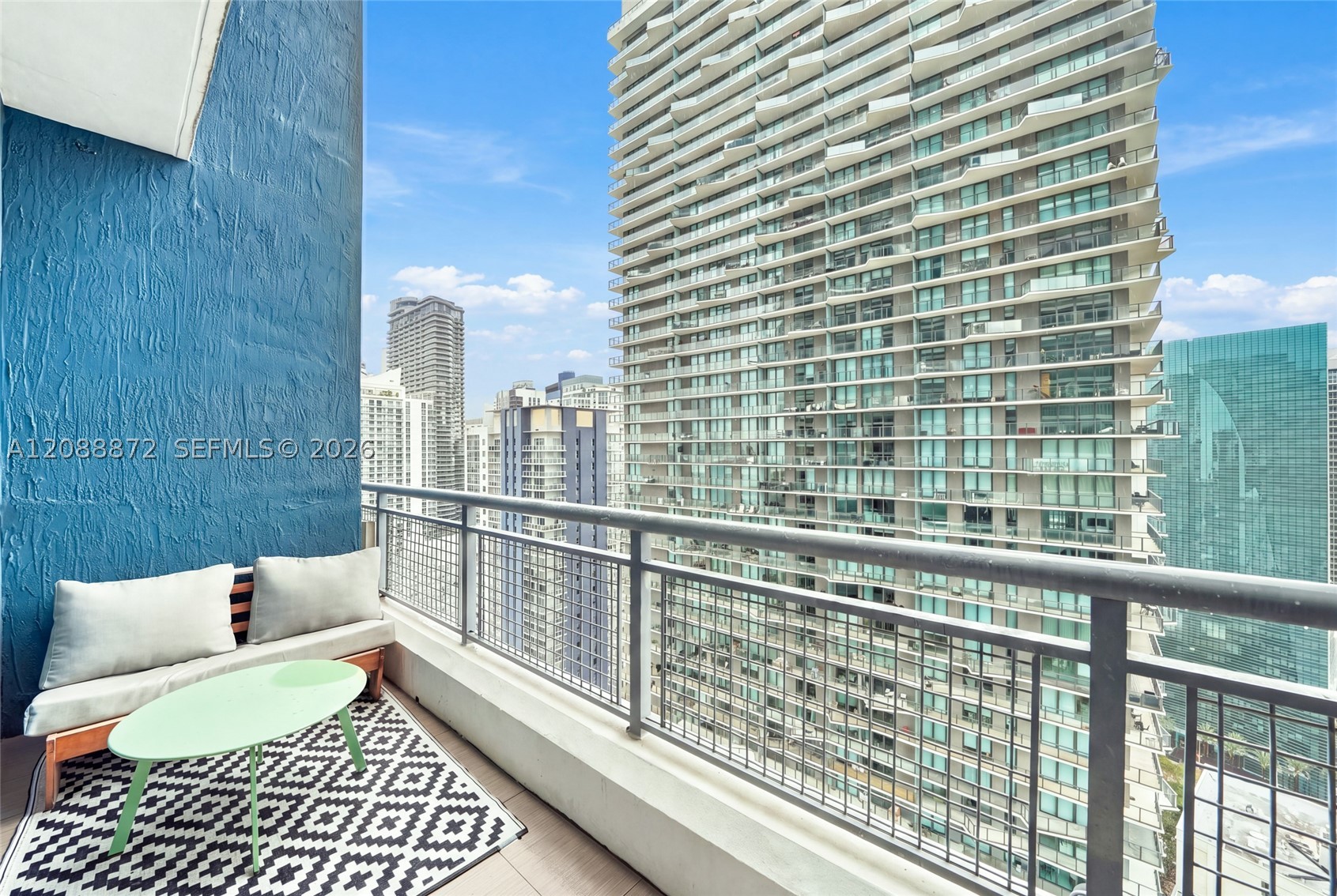 60 SW 13th St #3204, Miami FL 33130