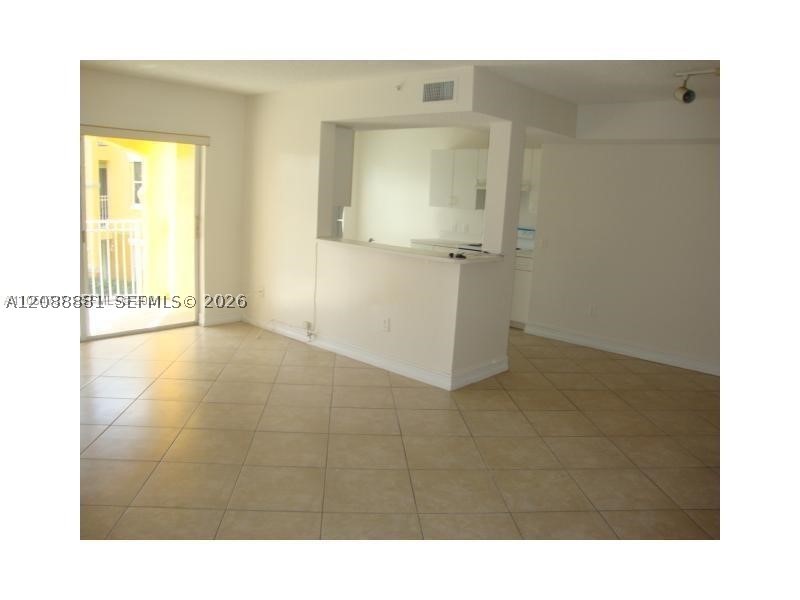 155 NW 96th Ter #2-202, Pembroke Pines FL 33024