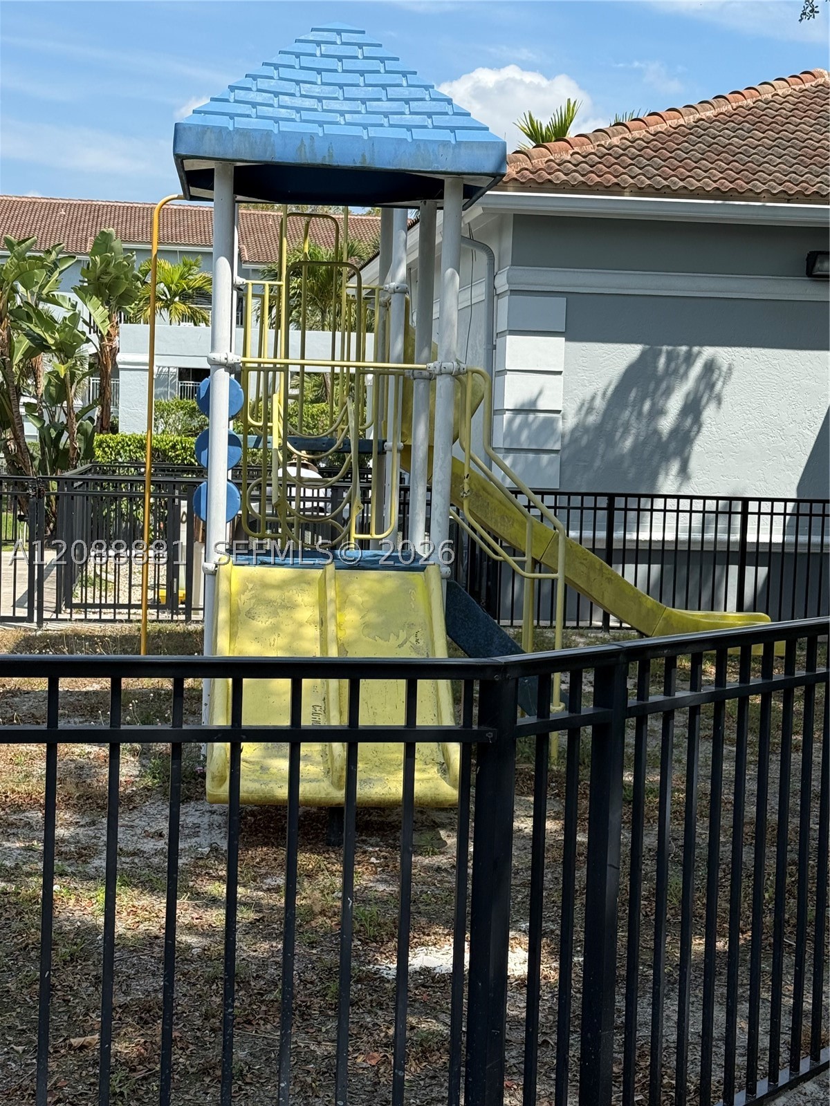 155 NW 96th Ter #2-202, Pembroke Pines FL 33024