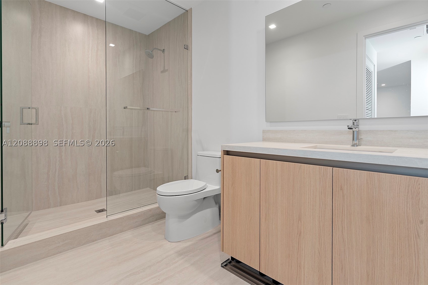 2411 Laguna Circle #1001, North Miami FL 33181