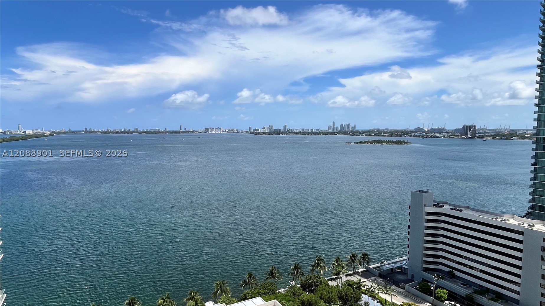 650 NE 32nd St #2003, Miami FL 33137
