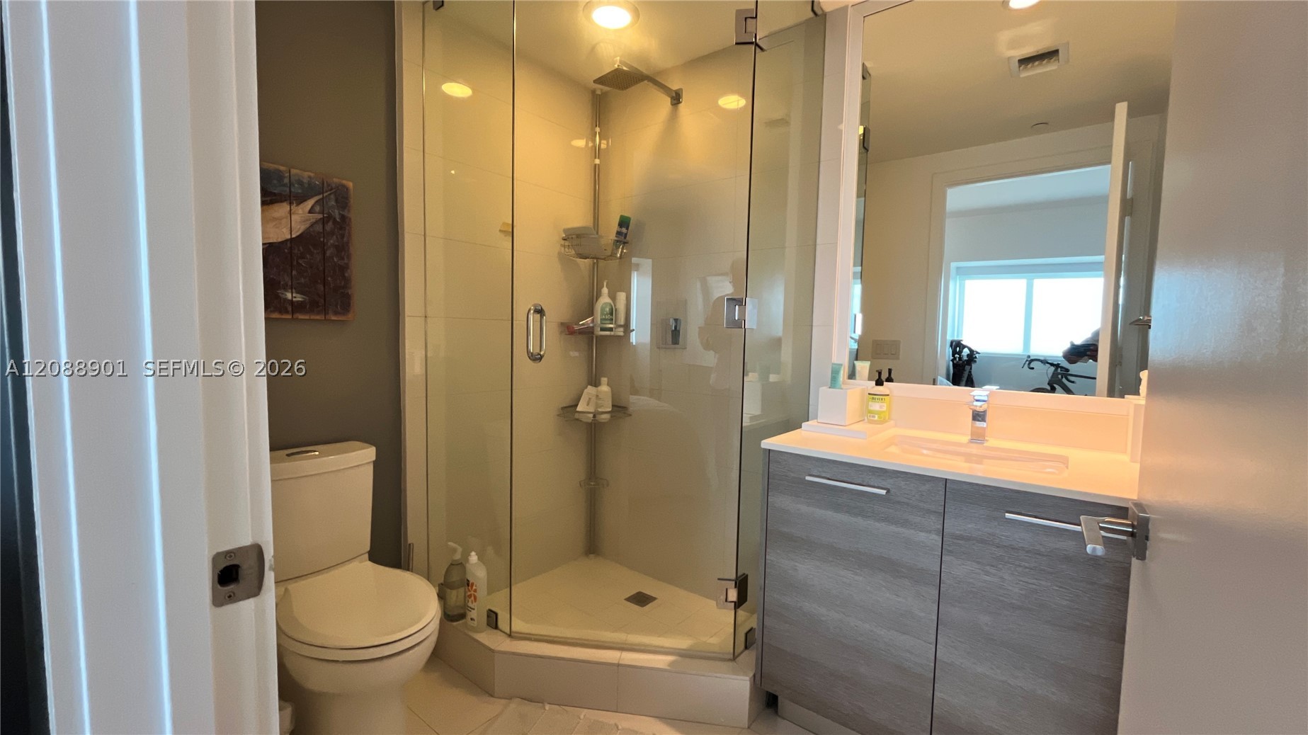650 NE 32nd St #2003, Miami FL 33137