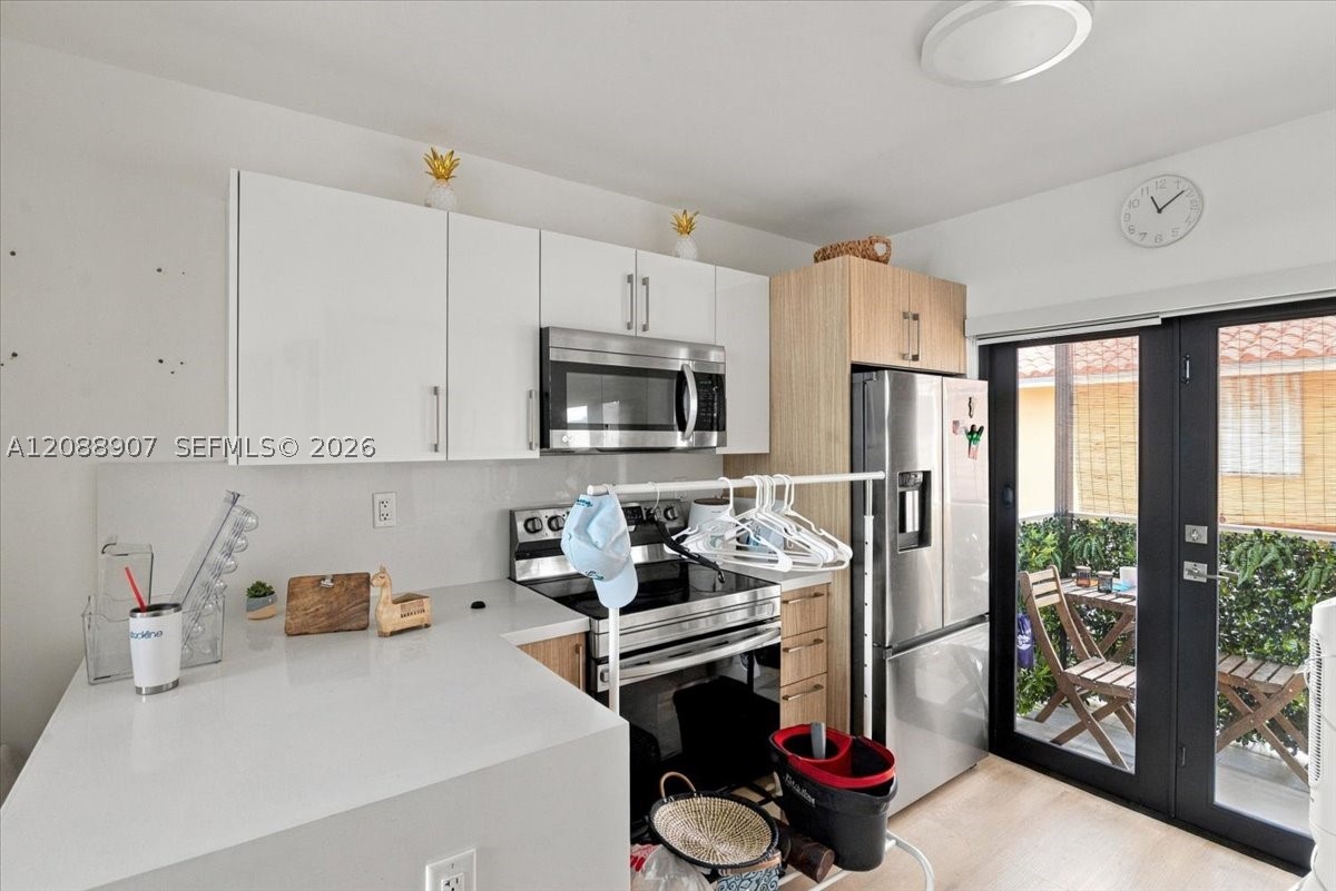 2745 W 62 #202, Hialeah FL 33016