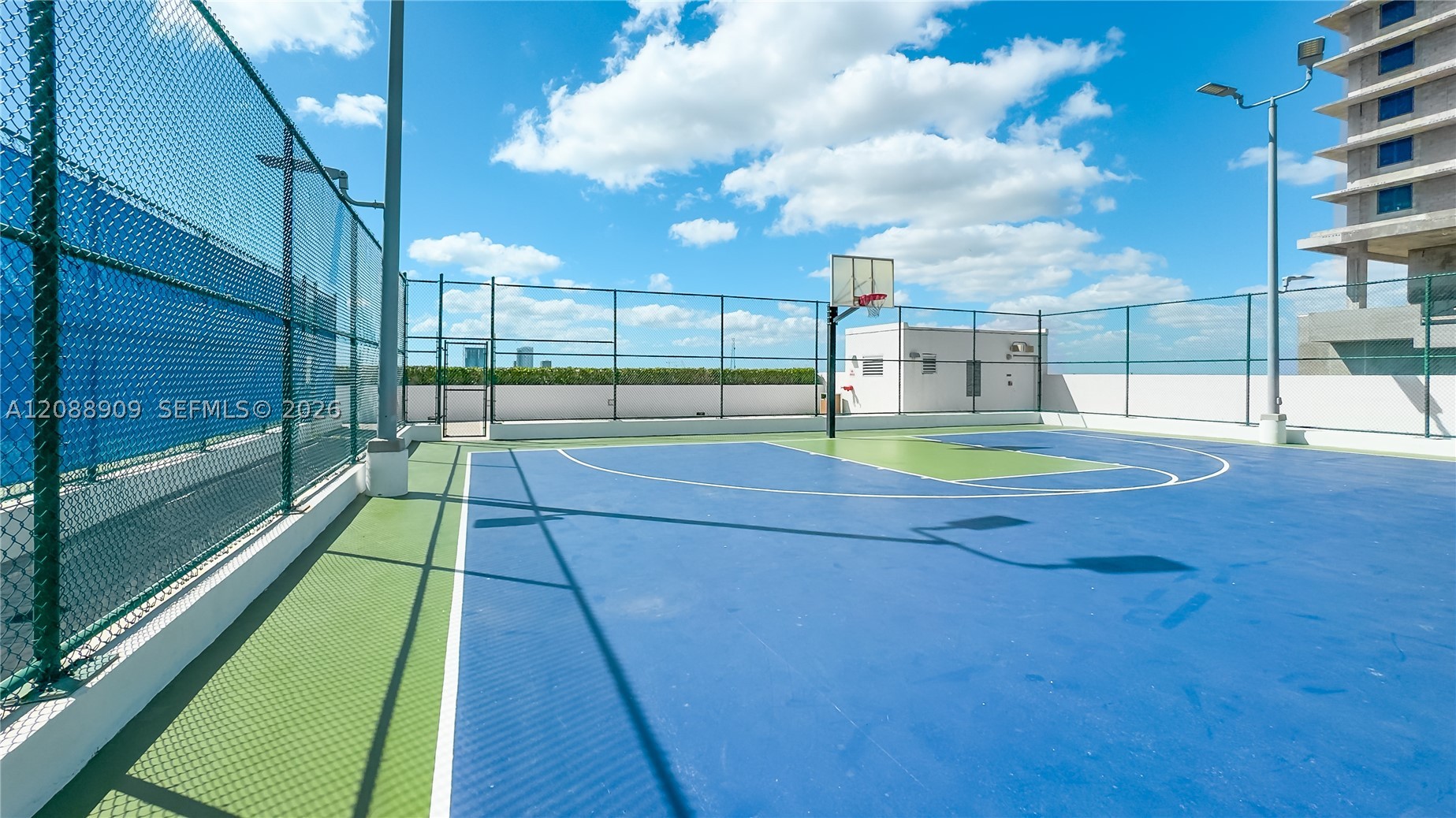 16385 Biscayne Blvd #707, North Miami Beach FL 33160