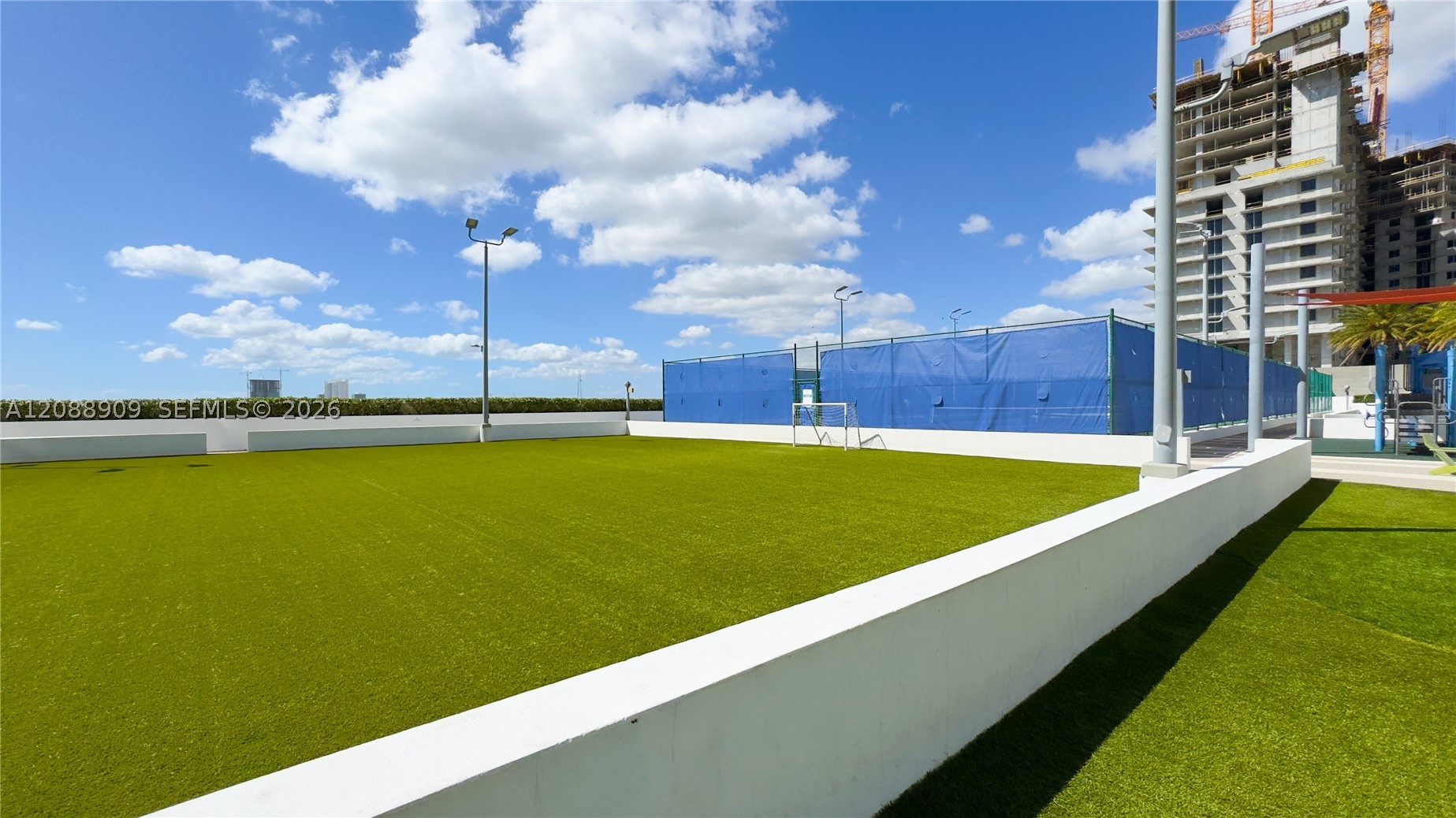 16385 Biscayne Blvd #707, North Miami Beach FL 33160