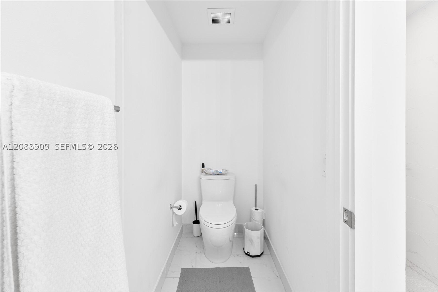 16385 Biscayne Blvd #707, North Miami Beach FL 33160