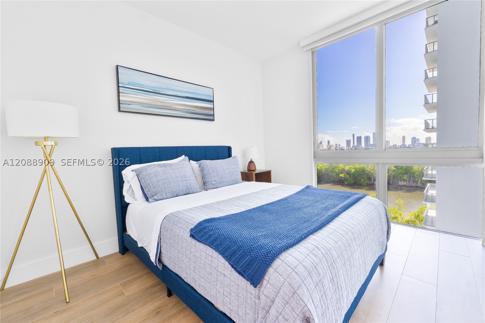 16385 Biscayne Blvd #707, North Miami Beach FL 33160