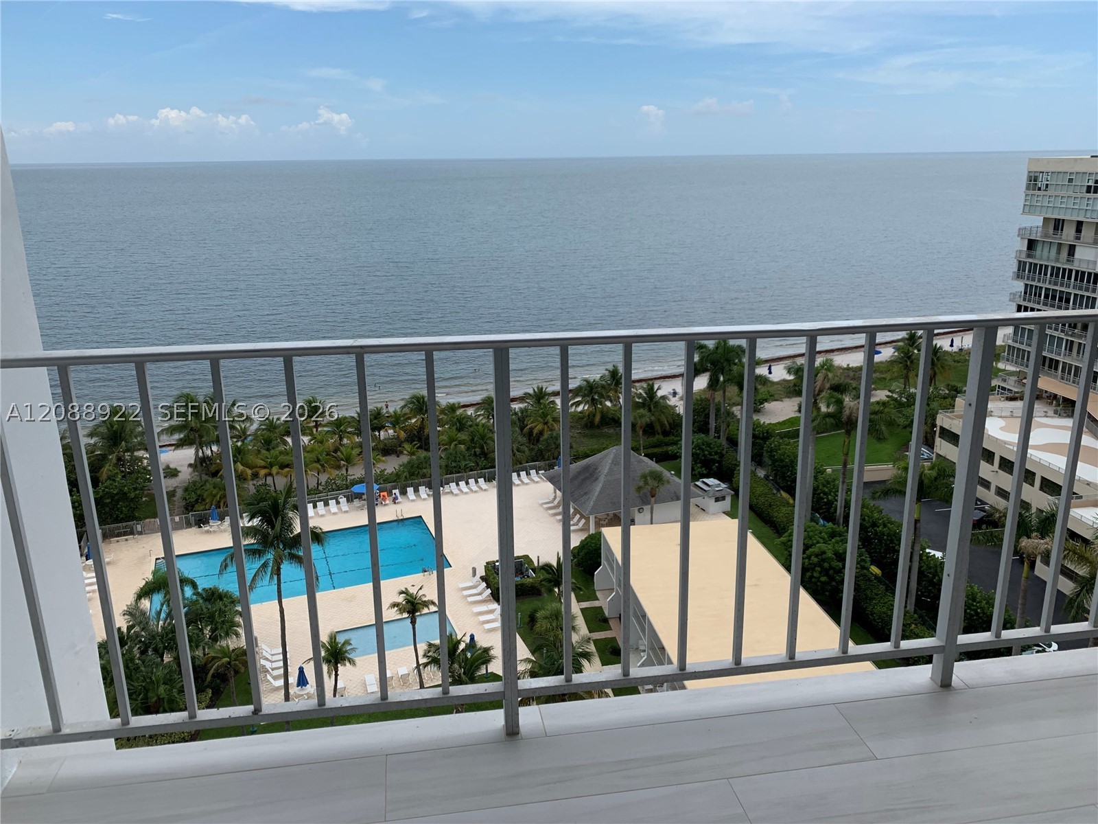 881 Ocean Dr #12C, Key Biscayne FL 33149