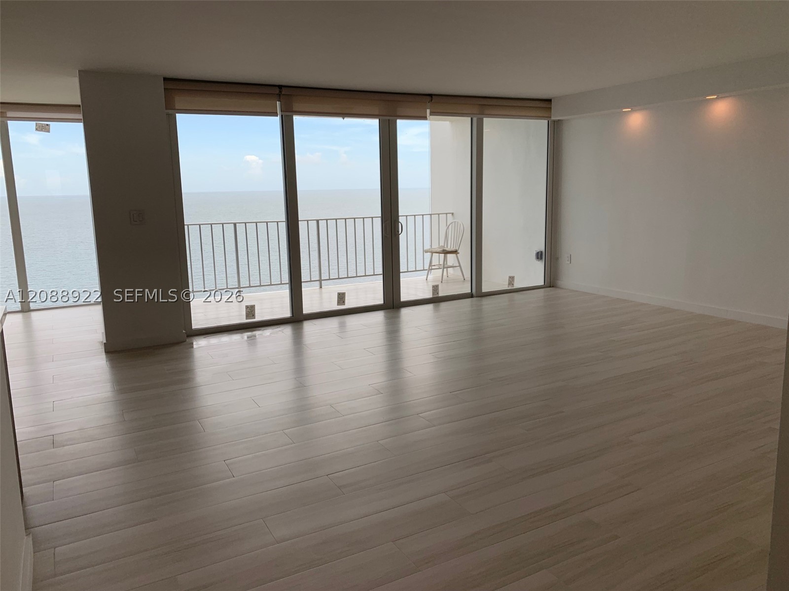 881 Ocean Dr #12C, Key Biscayne FL 33149