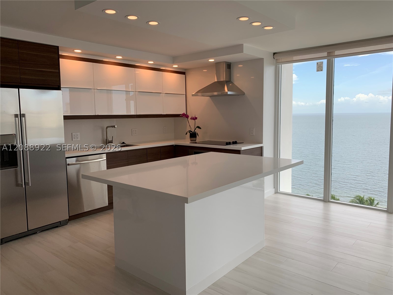 881 Ocean Dr #12C, Key Biscayne FL 33149
