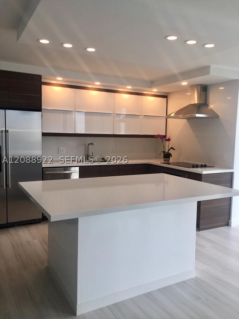 881 Ocean Dr #12C, Key Biscayne FL 33149