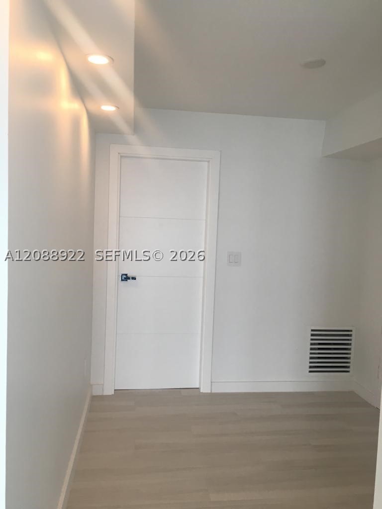 881 Ocean Dr #12C, Key Biscayne FL 33149