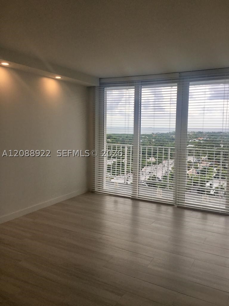 881 Ocean Dr #12C, Key Biscayne FL 33149