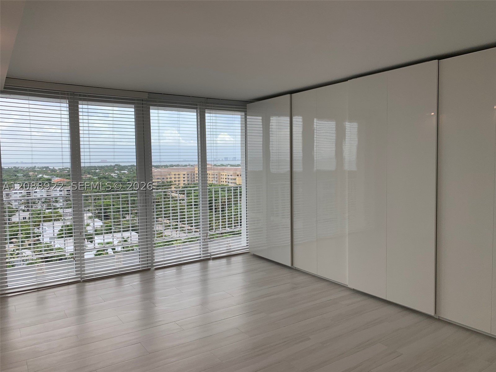 881 Ocean Dr #12C, Key Biscayne FL 33149