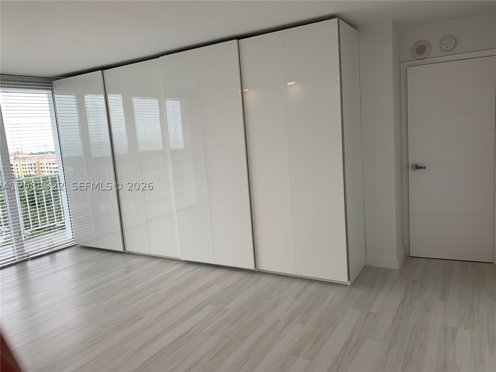 881 Ocean Dr #12C, Key Biscayne FL 33149