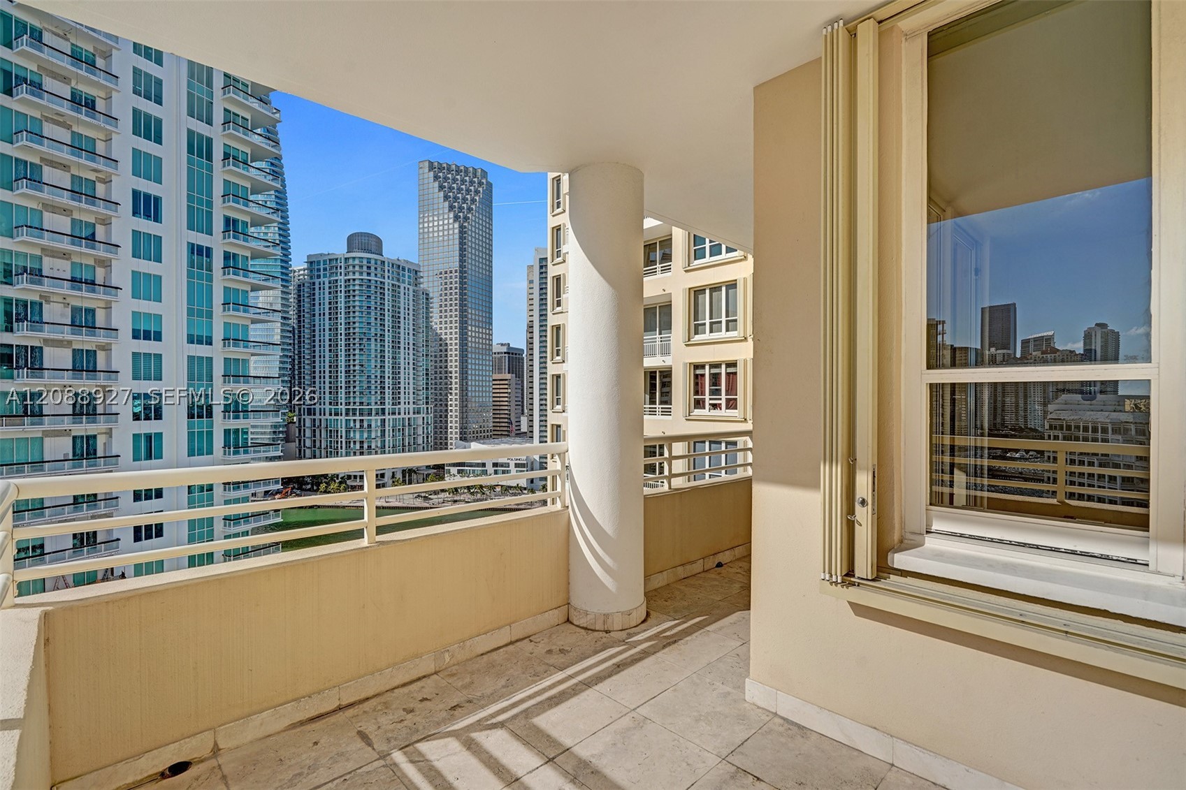 888 Brickell Key Dr #1901, Miami FL 33131