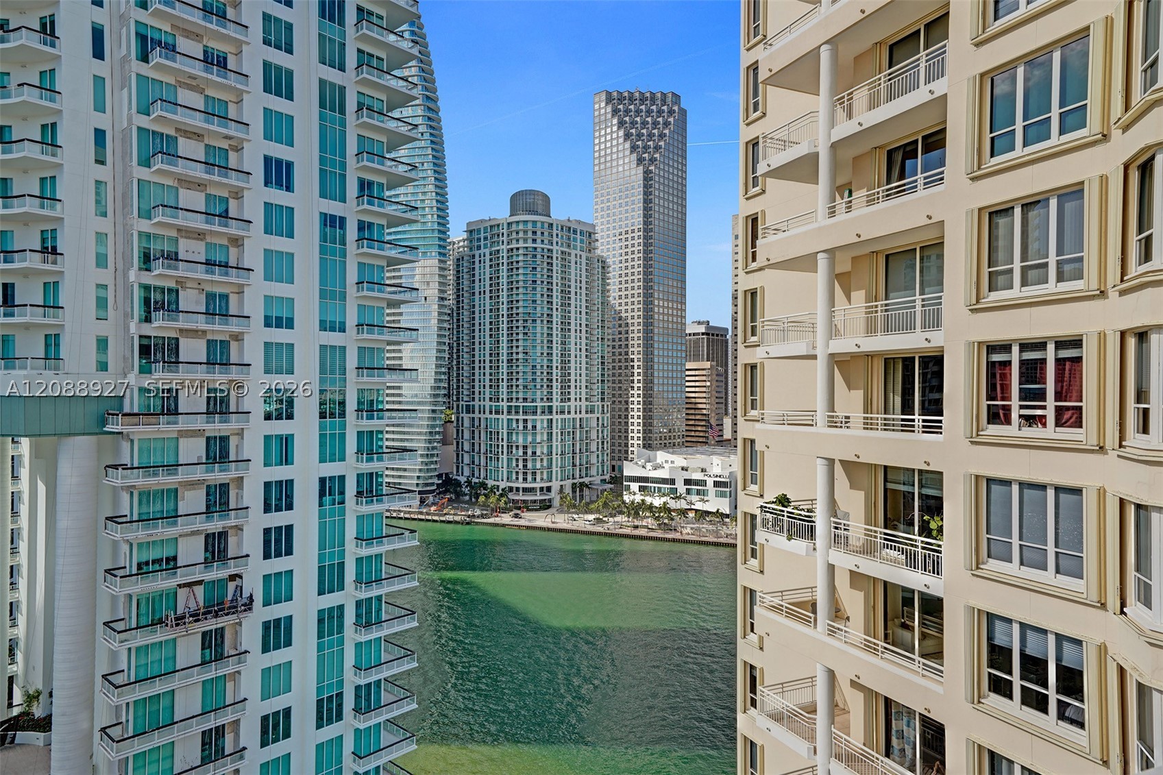 888 Brickell Key Dr #1901, Miami FL 33131