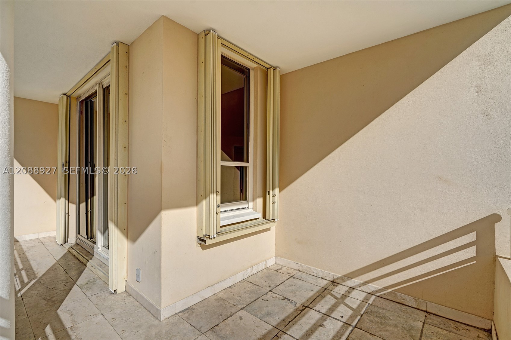 888 Brickell Key Dr #1901, Miami FL 33131