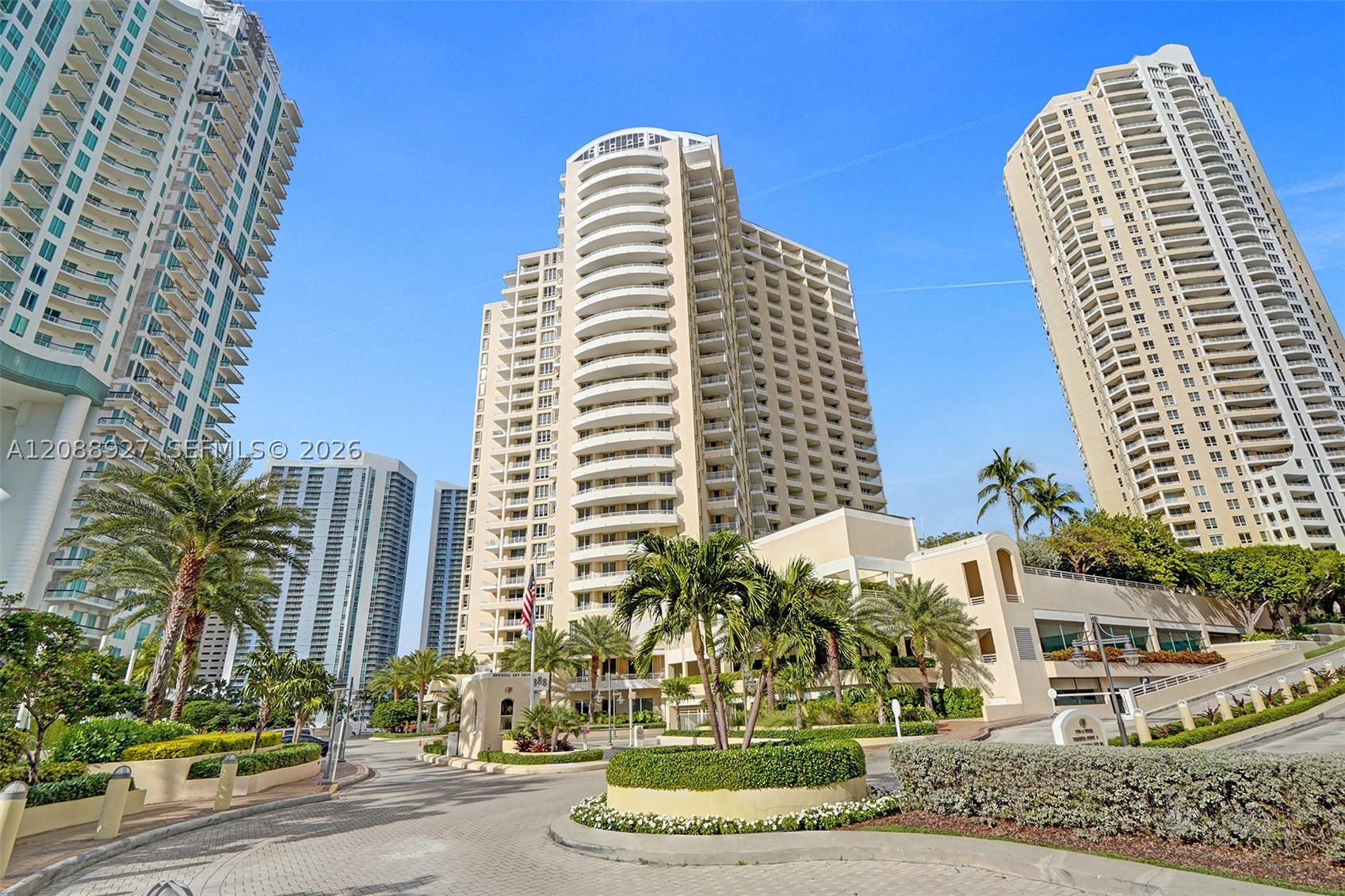 888 Brickell Key Dr #1901, Miami FL 33131