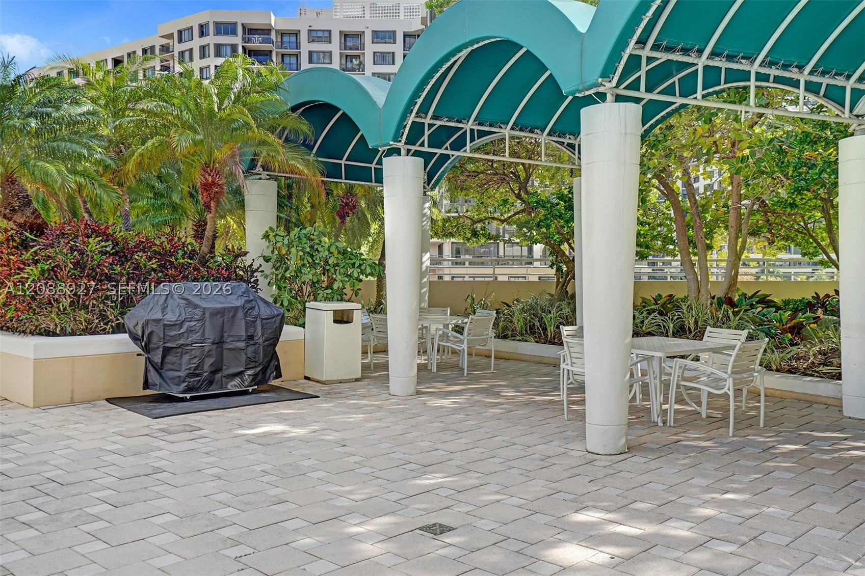 888 Brickell Key Dr #1901, Miami FL 33131