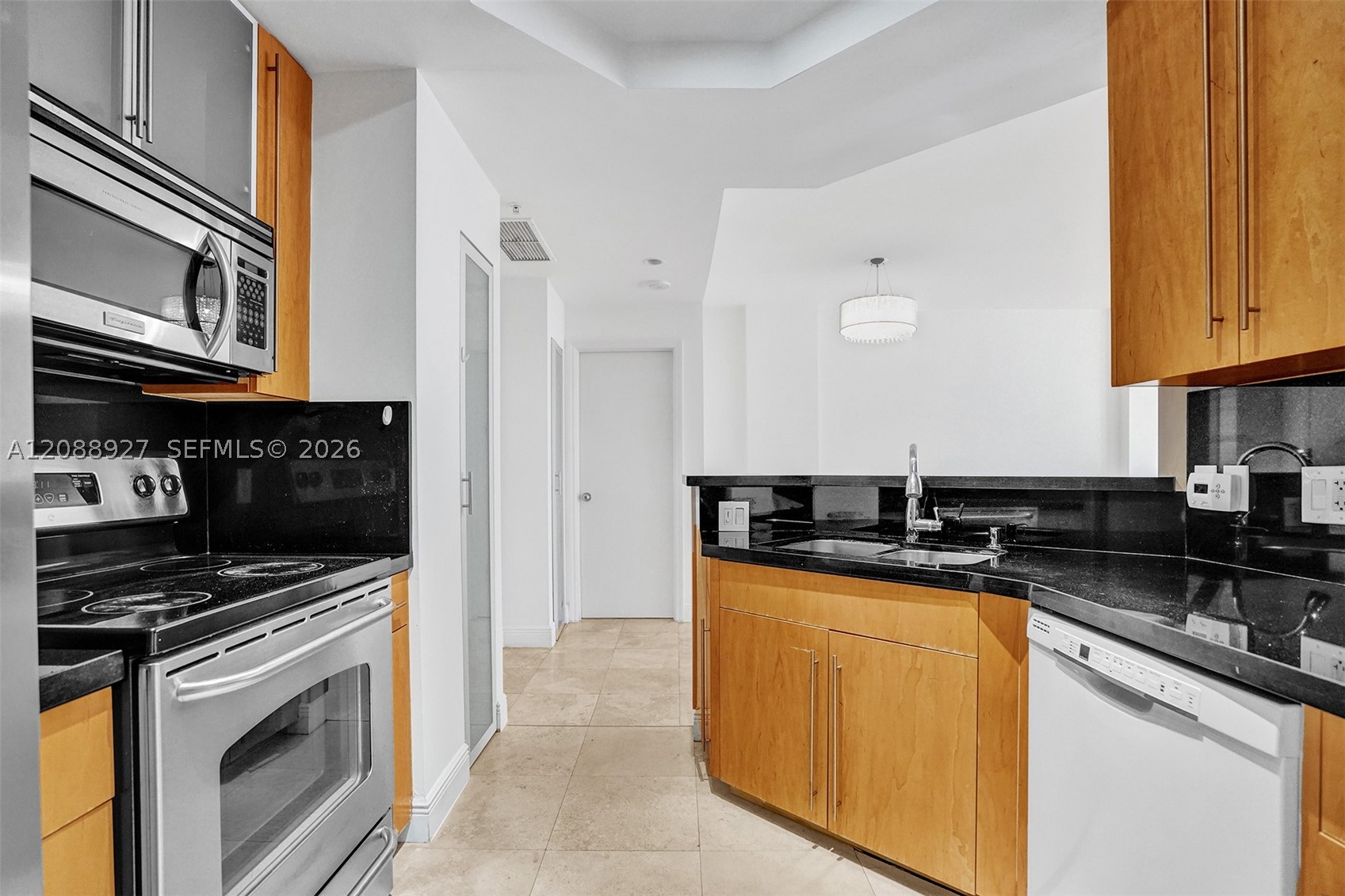 888 Brickell Key Dr #1901, Miami FL 33131