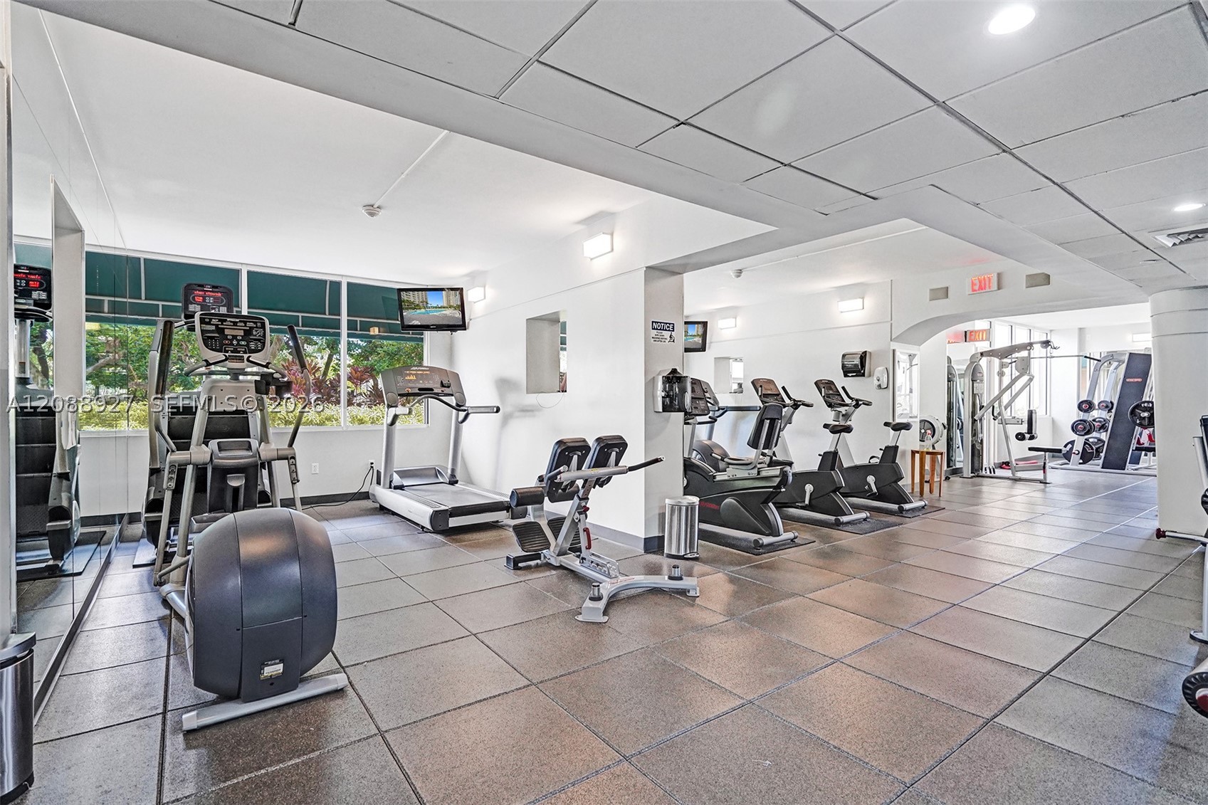 888 Brickell Key Dr #1901, Miami FL 33131