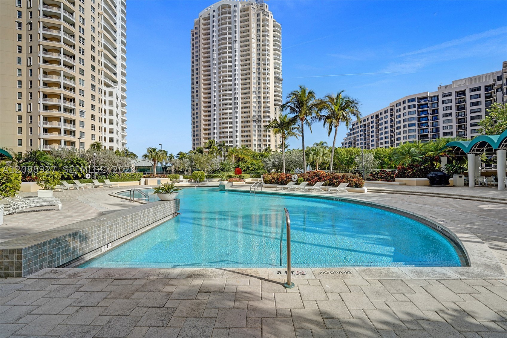 888 Brickell Key Dr #1901, Miami FL 33131