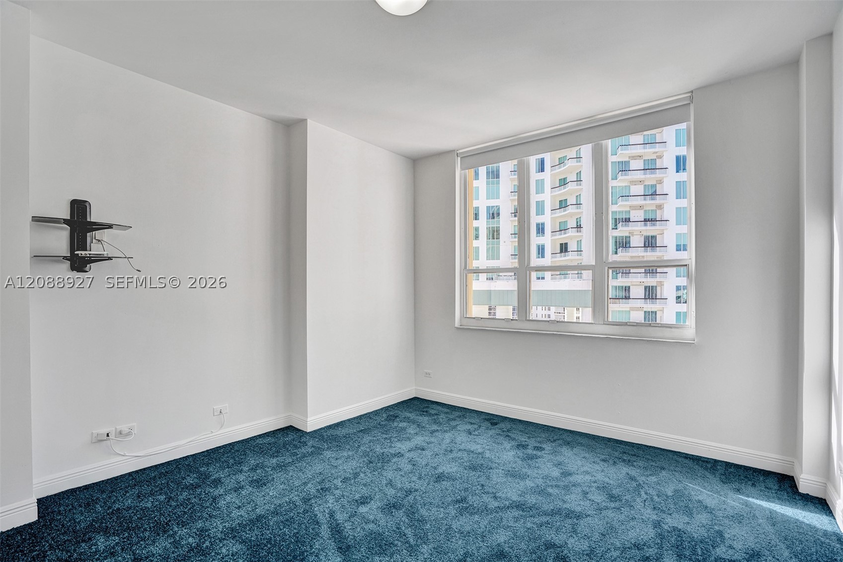 888 Brickell Key Dr #1901, Miami FL 33131