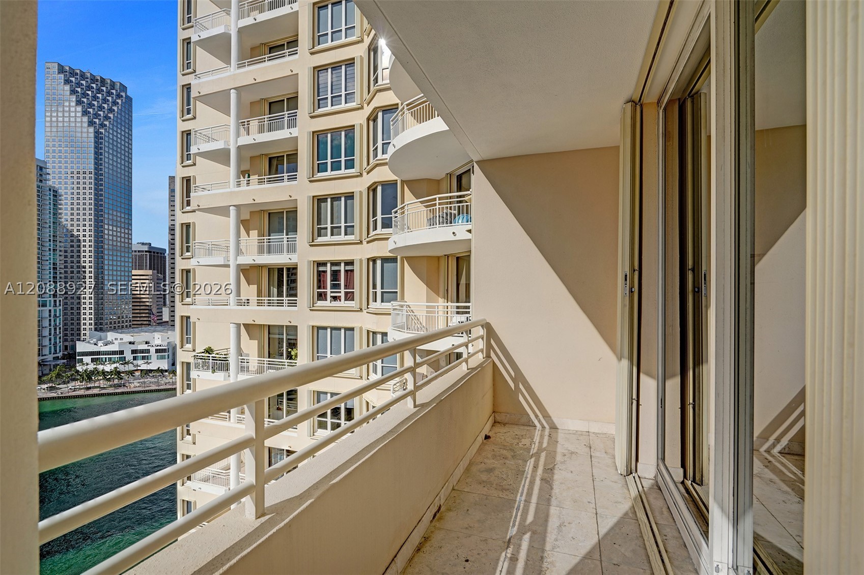888 Brickell Key Dr #1901, Miami FL 33131