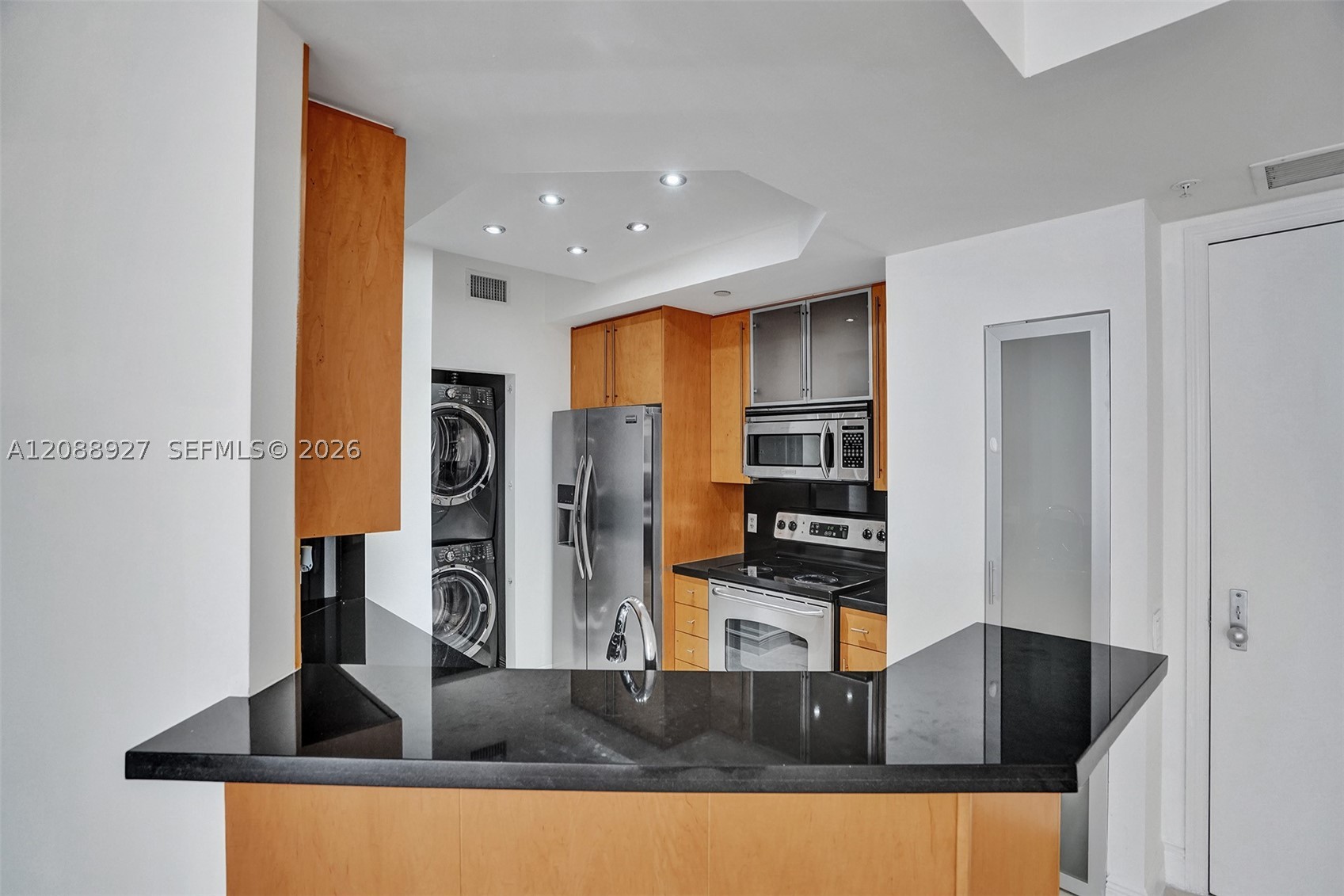 888 Brickell Key Dr #1901, Miami FL 33131