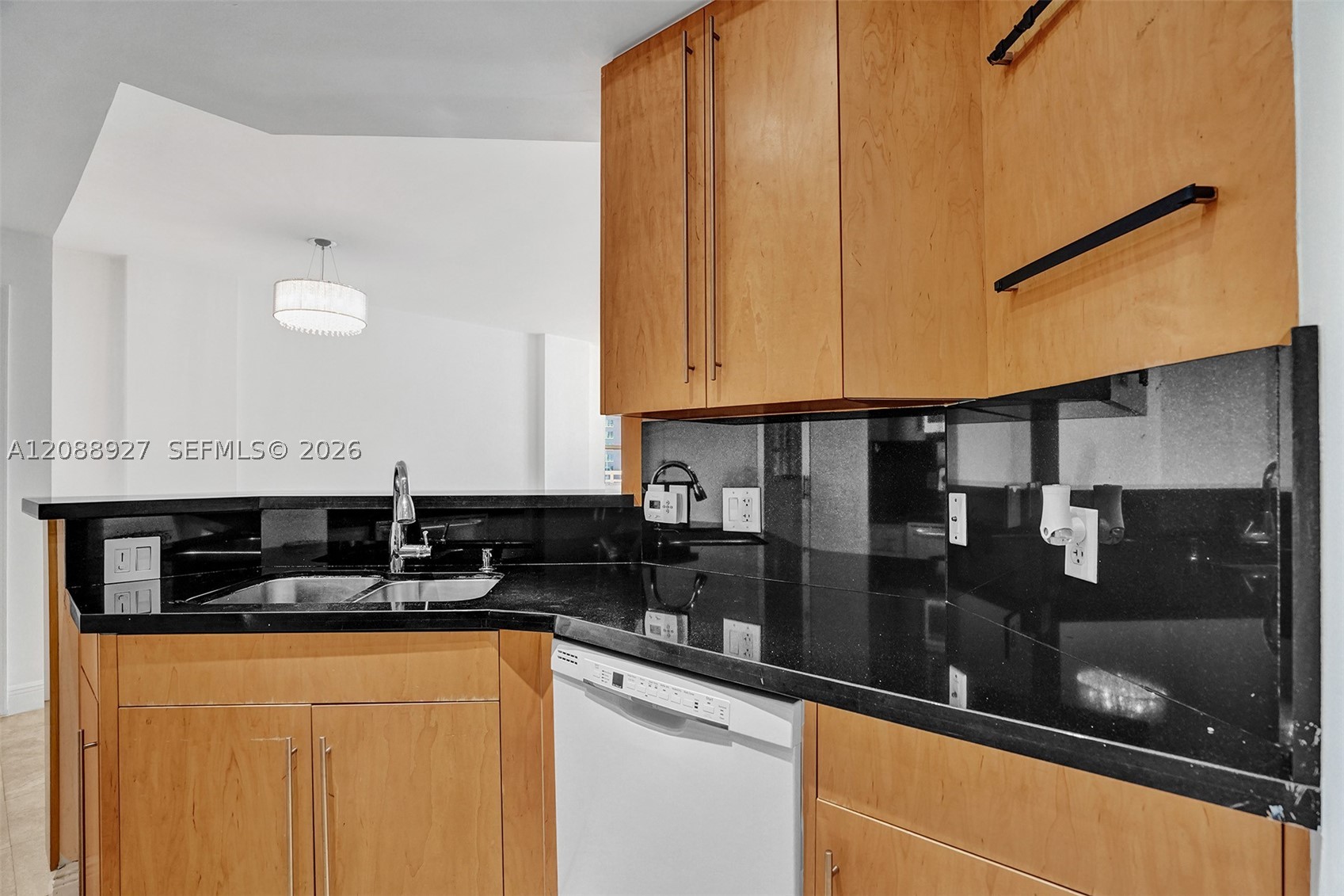 888 Brickell Key Dr #1901, Miami FL 33131