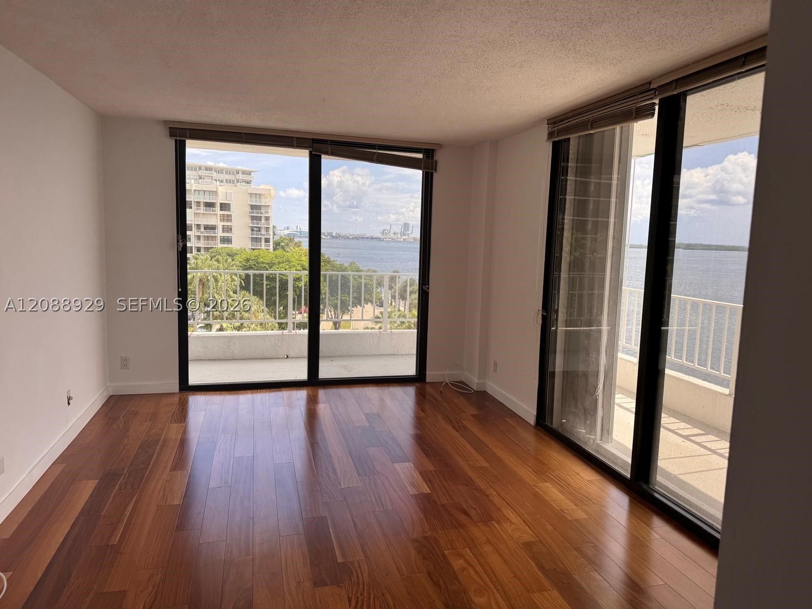 200 SE 15th Rd #7D, Miami FL 33129