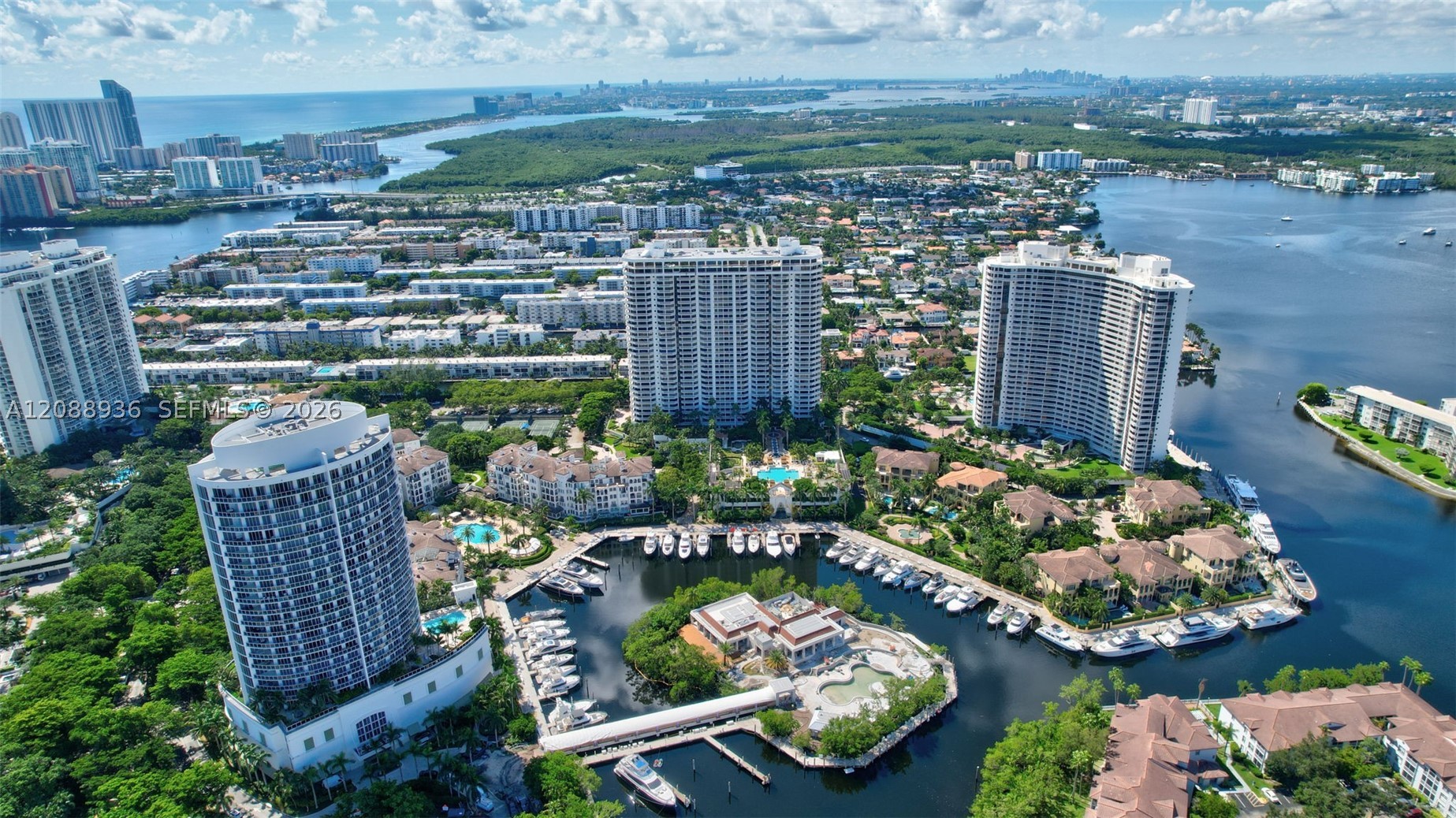 2000 Island Blvd #808, Aventura FL 33160