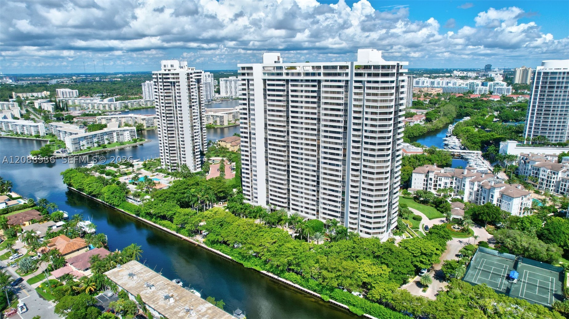 2000 Island Blvd #808, Aventura FL 33160